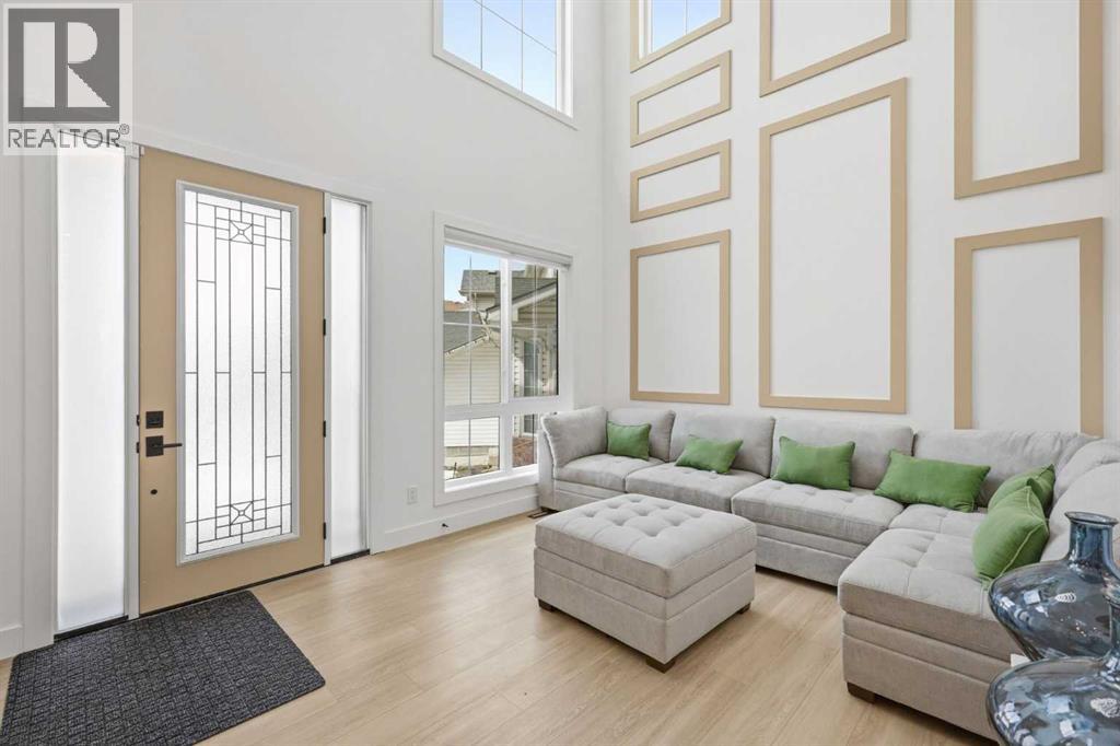 230 Royal Birch View NW, Calgary, Alberta  T3G 5J8 - Photo 4 - A2299639