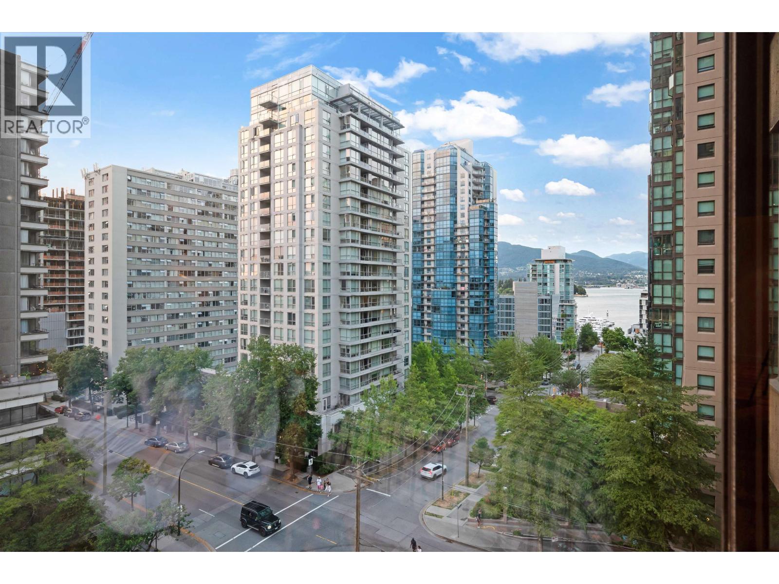 601 738 Broughton Street, Vancouver, British Columbia  V6G 3A7 - Photo 1 - R3109221