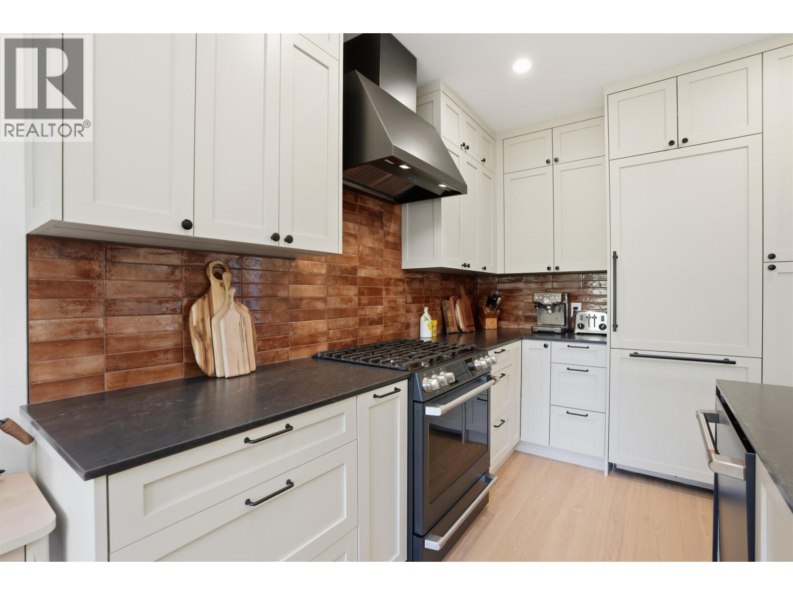 2039 W 33rd Avenue, Vancouver, British Columbia  V6M 1B6 - Photo 14 - R3109244