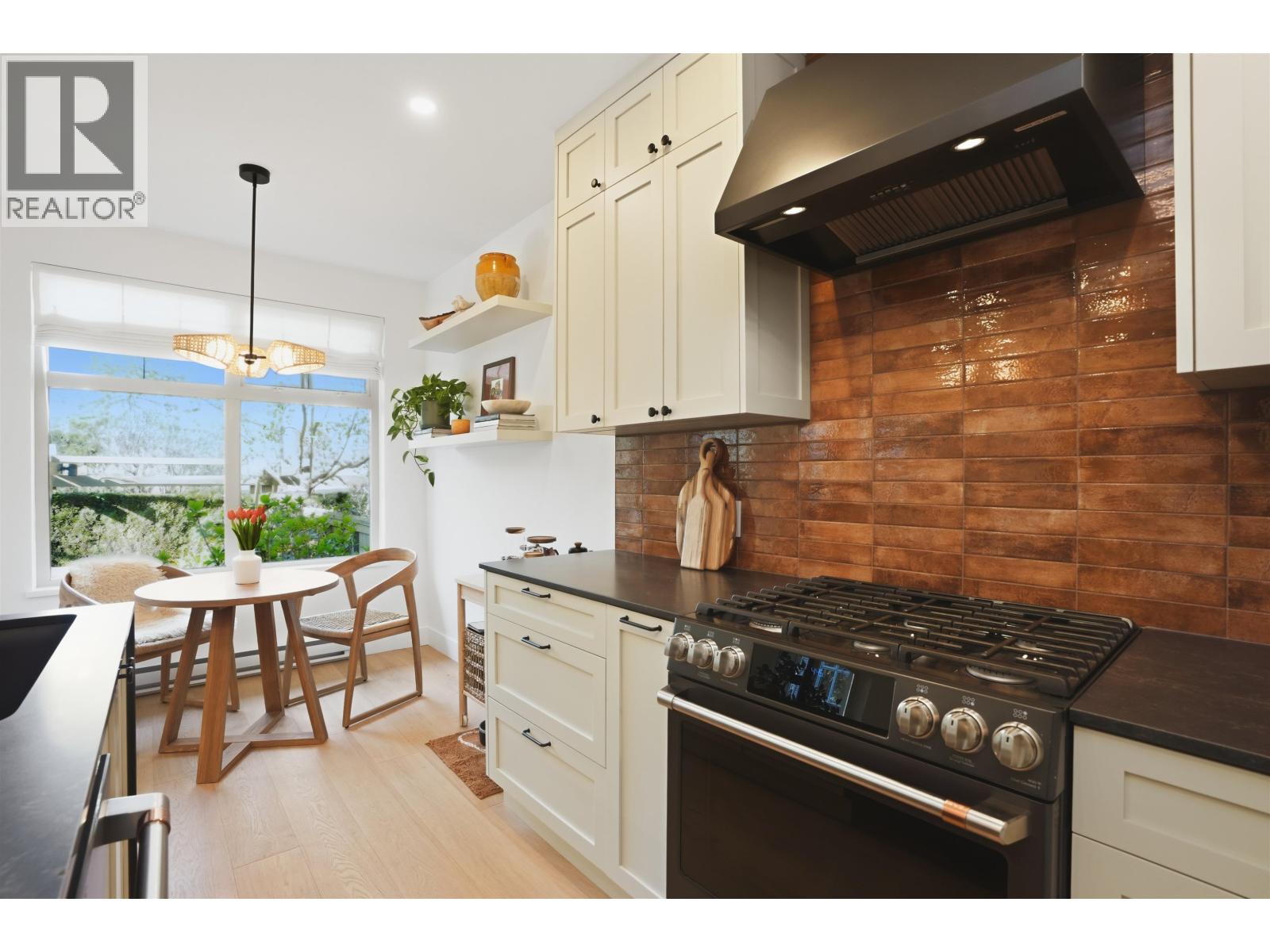 2039 W 33rd Avenue, Vancouver, British Columbia  V6M 1B6 - Photo 15 - R3109244