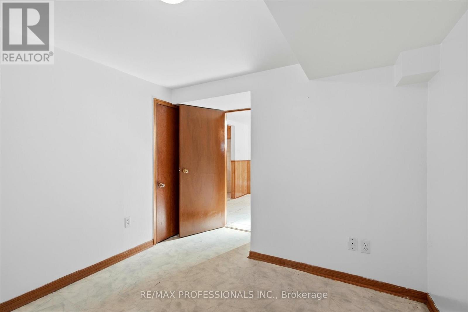 54 Culnan Avenue, Toronto, Ontario  M8Z 5B2 - Photo 24 - W12848088