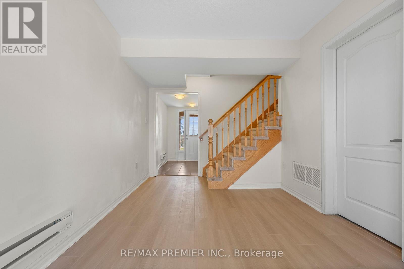 57 Baycliffe Crescent, Brampton, Ontario  L7A 3Z3 - Photo 11 - W12975194