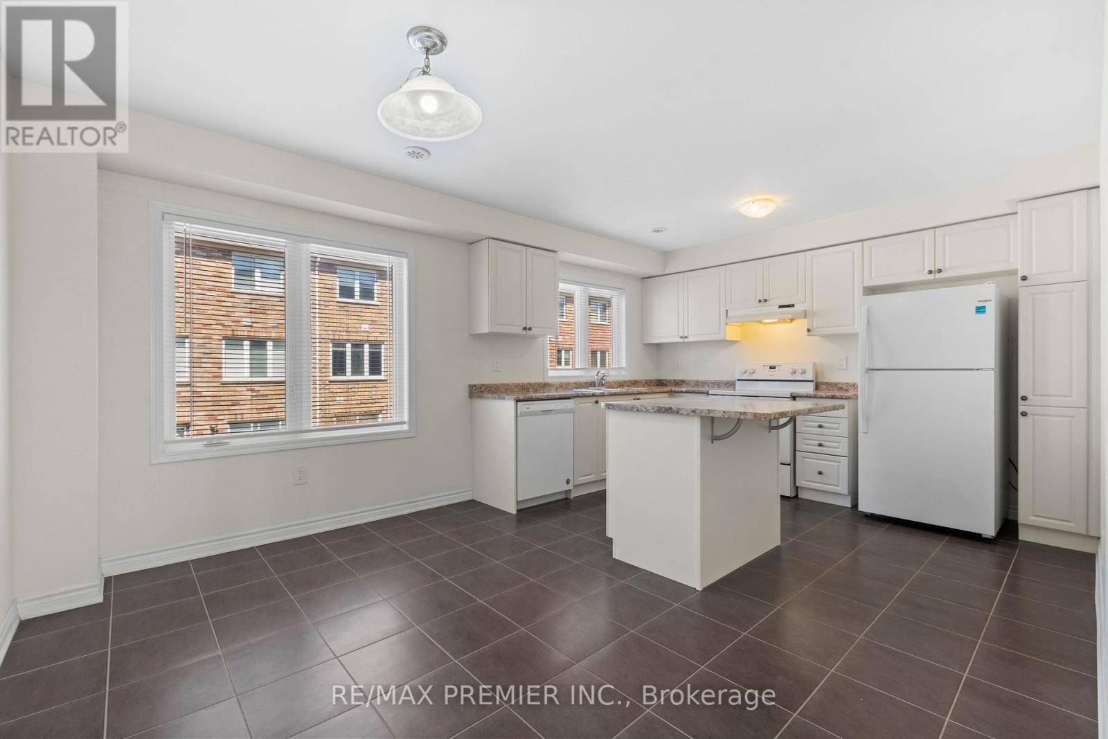 57 Baycliffe Crescent, Brampton, Ontario  L7A 3Z3 - Photo 13 - W12975194