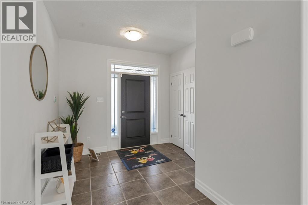 341 Zeller Drive, Kitchener, Ontario  N2A 0B2 - Photo 4 - 40819318