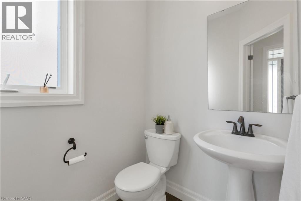 341 Zeller Drive, Kitchener, Ontario  N2A 0B2 - Photo 6 - 40819318