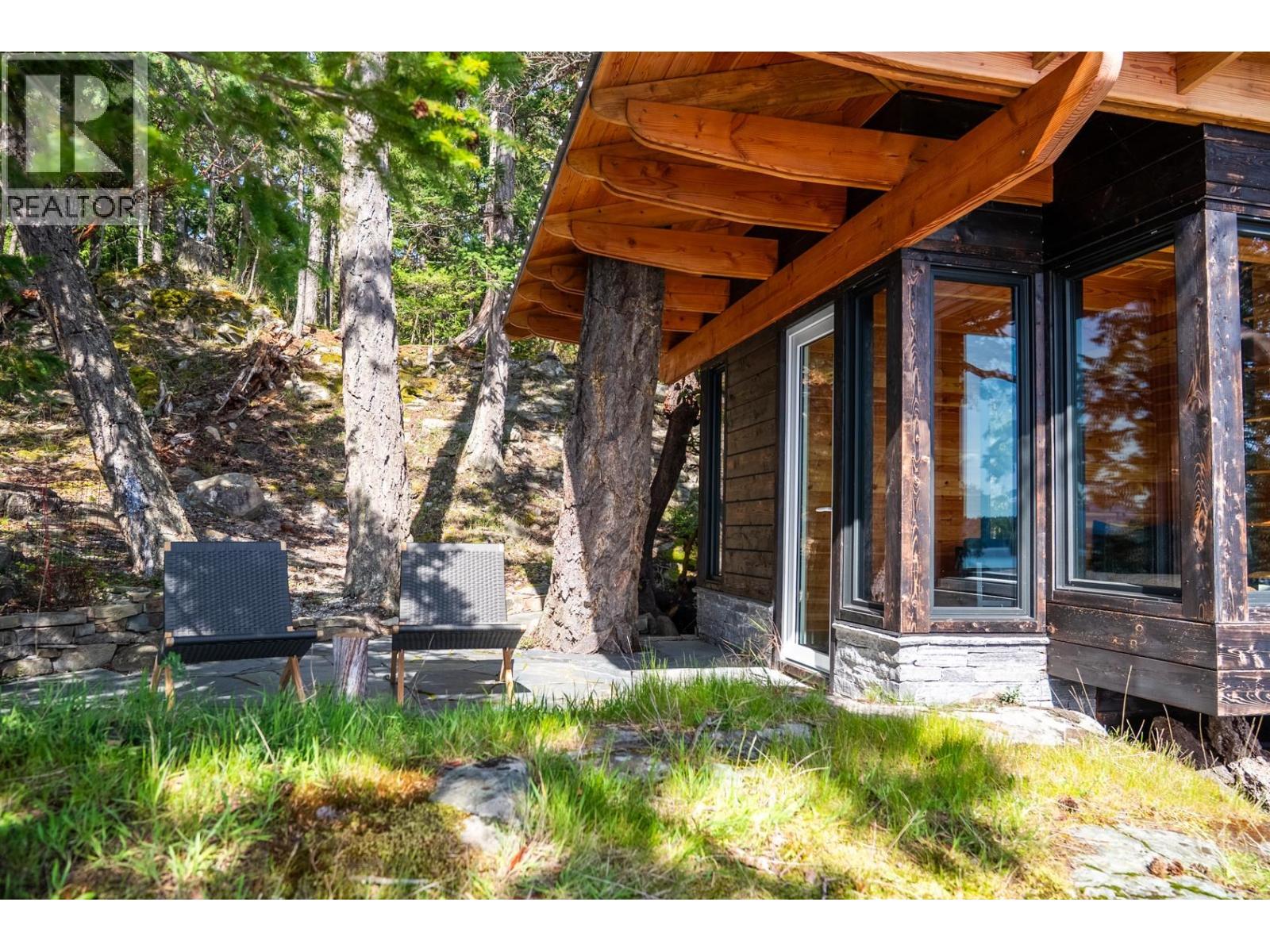 1369 Mackinnon Road, Pender Island, British Columbia  V0N 2M1 - Photo 34 - R3109230