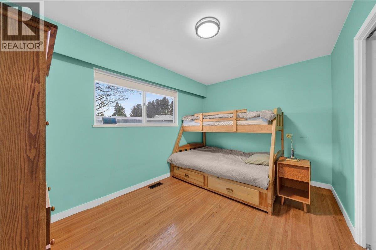 812 Grover Avenue, Coquitlam, British Columbia  V3J 3C8 - Photo 24 - R3109236