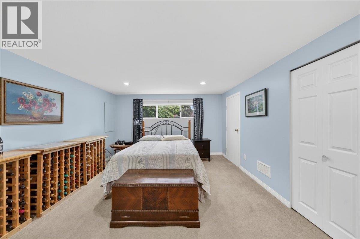 812 Grover Avenue, Coquitlam, British Columbia  V3J 3C8 - Photo 35 - R3109236