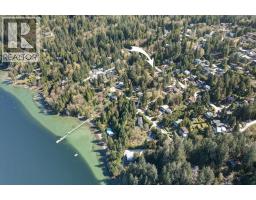 5886 SANDY HOOK ROAD, Sechelt, British Columbia
