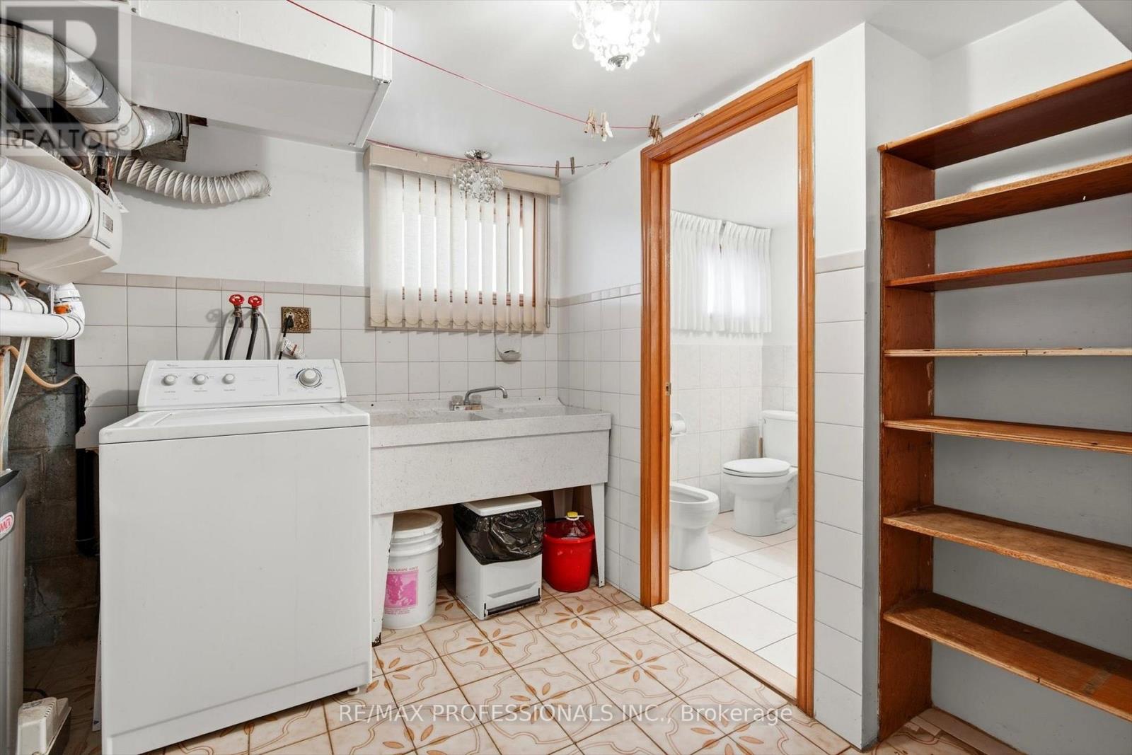 54 Culnan Avenue, Toronto, Ontario  M8Z 5B2 - Photo 22 - W12848088