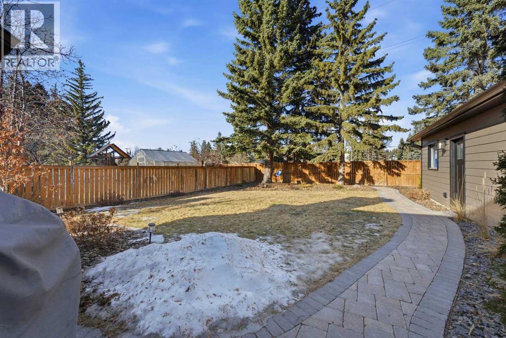 6725 Livingstone Drive Sw, Calgary, Alberta  T3E 6J2 - Photo 41 - A2286743