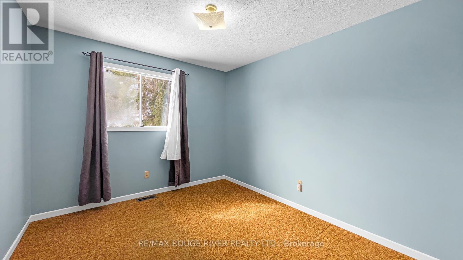 20 Coyle Crescent, Selwyn, Ontario  K9J 6X5 - Photo 7 - X12978378