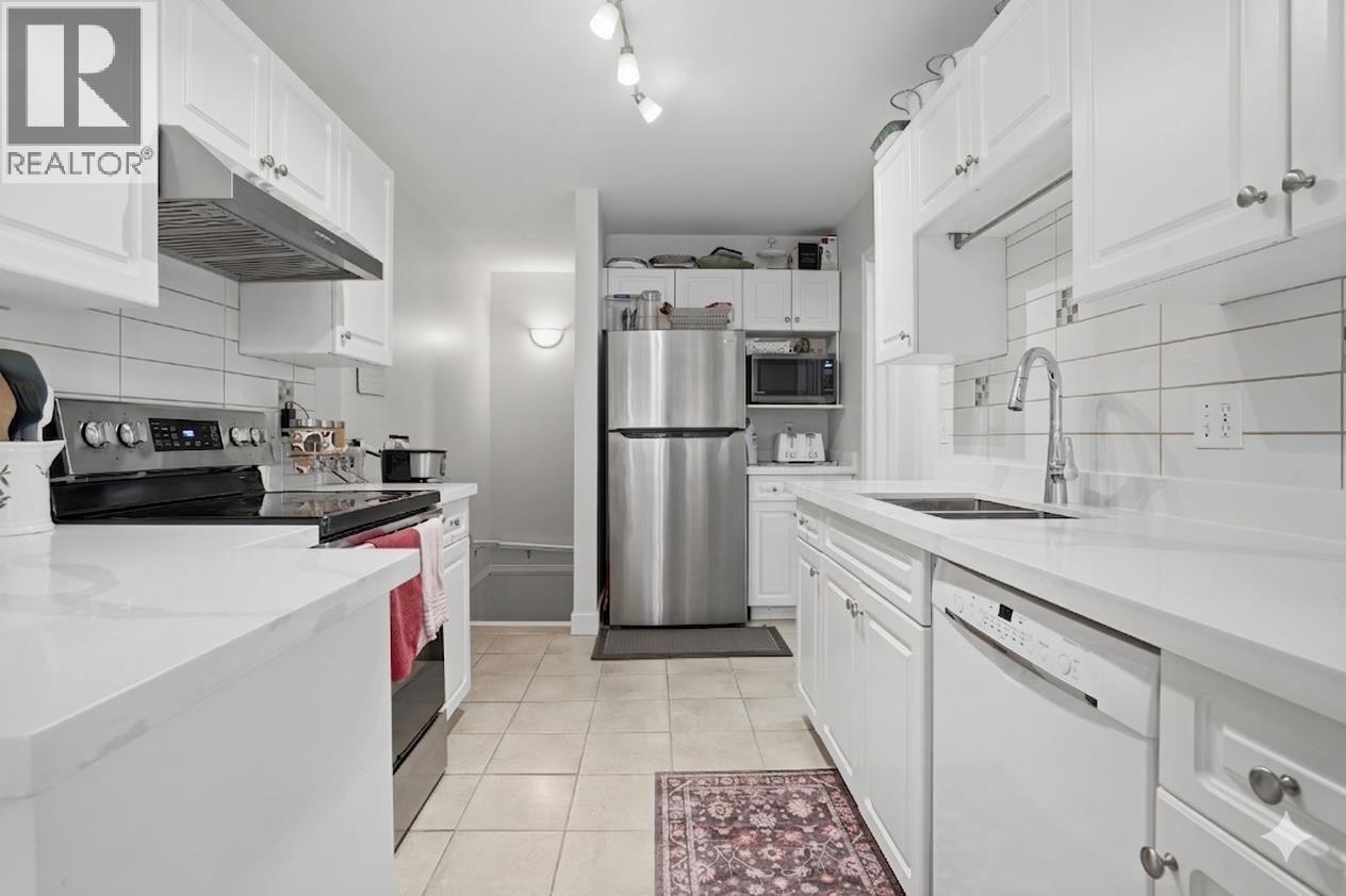 5 7901 13th Avenue, Burnaby, British Columbia  V3N 2E8 - Photo 4 - R3109235