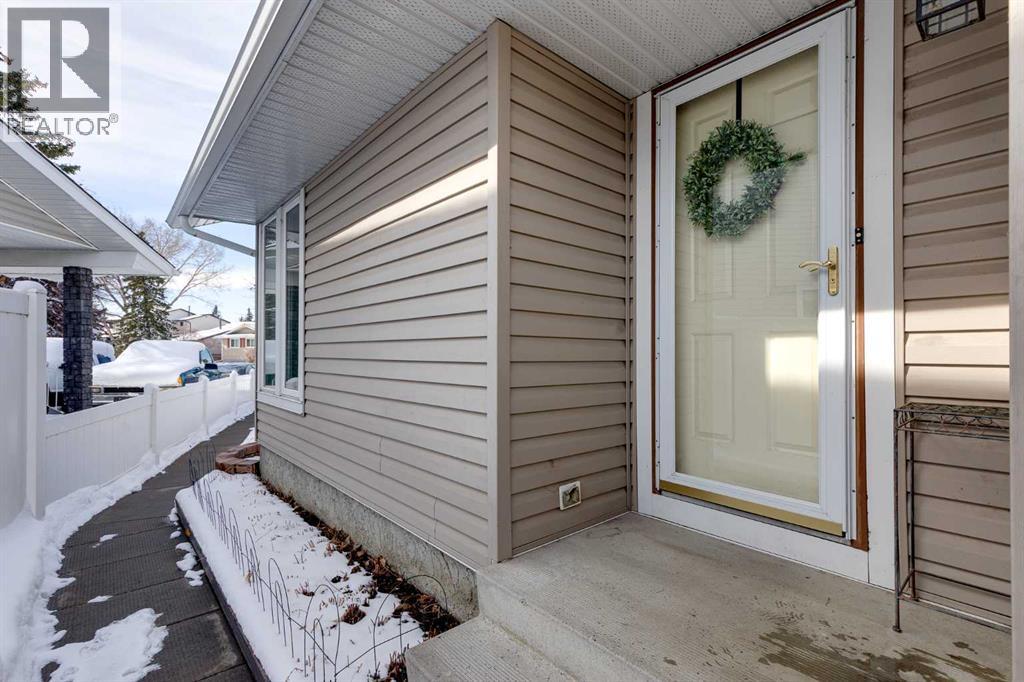 240 Summerwood Place SE, Airdrie, Alberta  T4B 1W3 - Photo 32 - A2299090