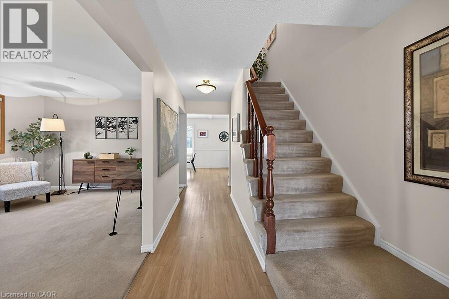 621 Tomahawk Crescent, Ancaster, Ontario  L9G 3T4 - Photo 4 - 40819283