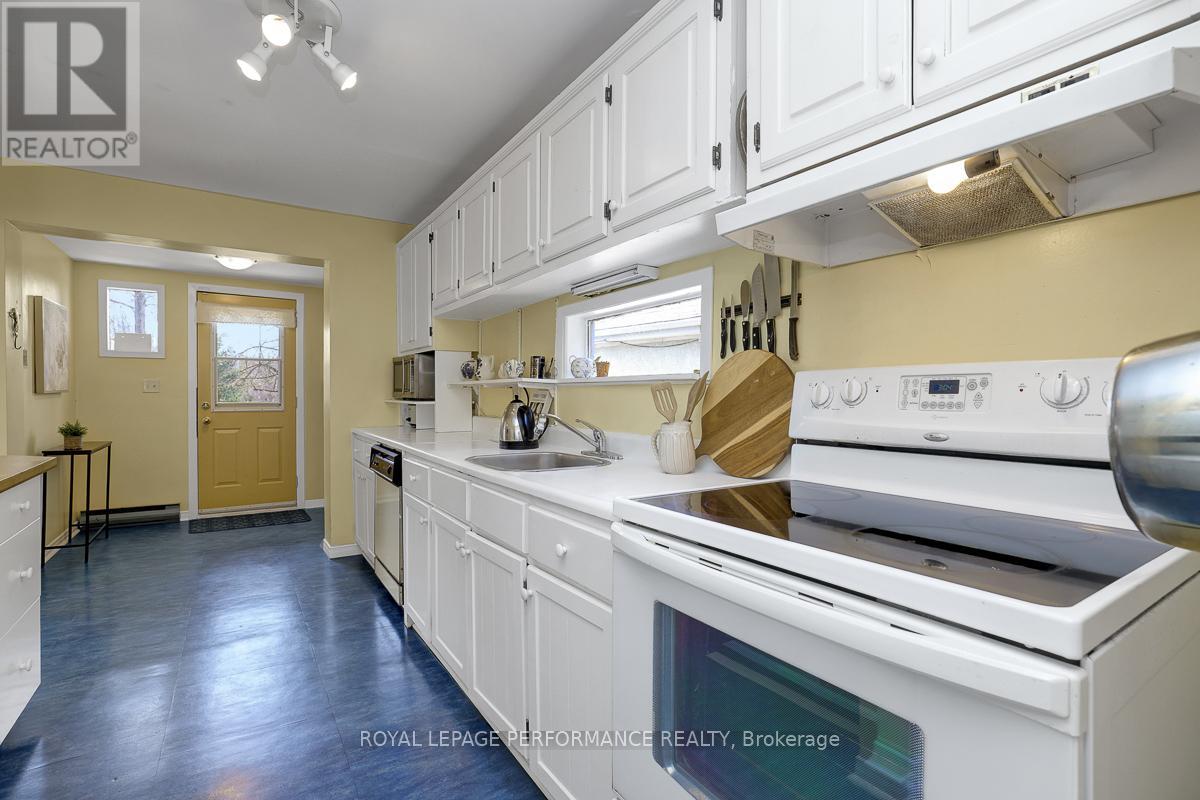 1141 North River Road, Ottawa, Ontario  K1K 3W4 - Photo 8 - X12978324