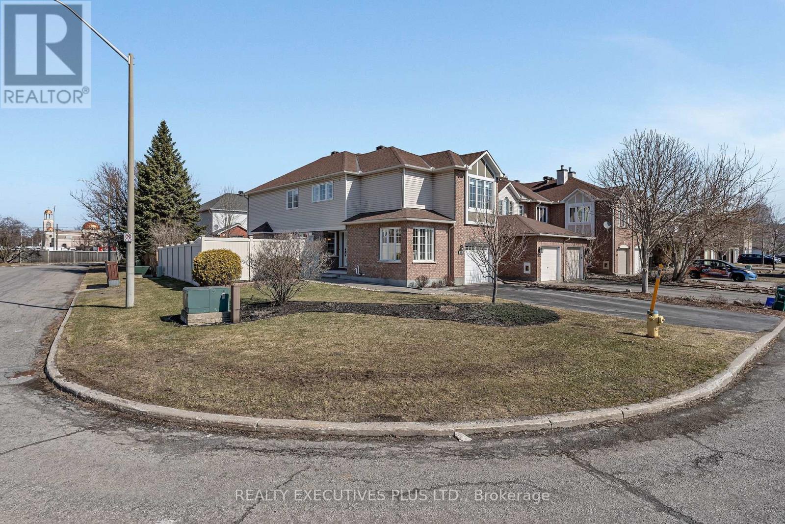 1611 MARLEY CRESCENT, Ottawa, Ontario