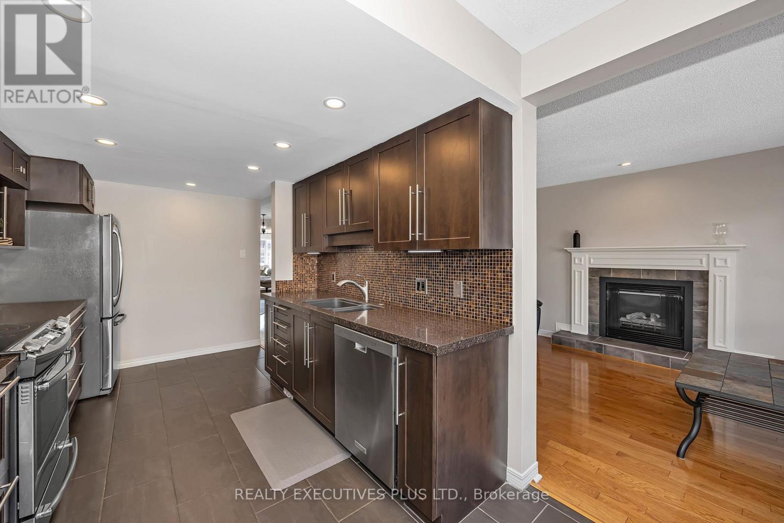 1611 Marley Crescent, Ottawa, Ontario  K1J 1C2 - Photo 13 - X12978340