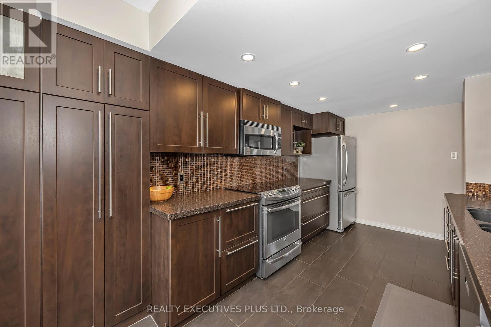 1611 Marley Crescent, Ottawa, Ontario  K1J 1C2 - Photo 14 - X12978340