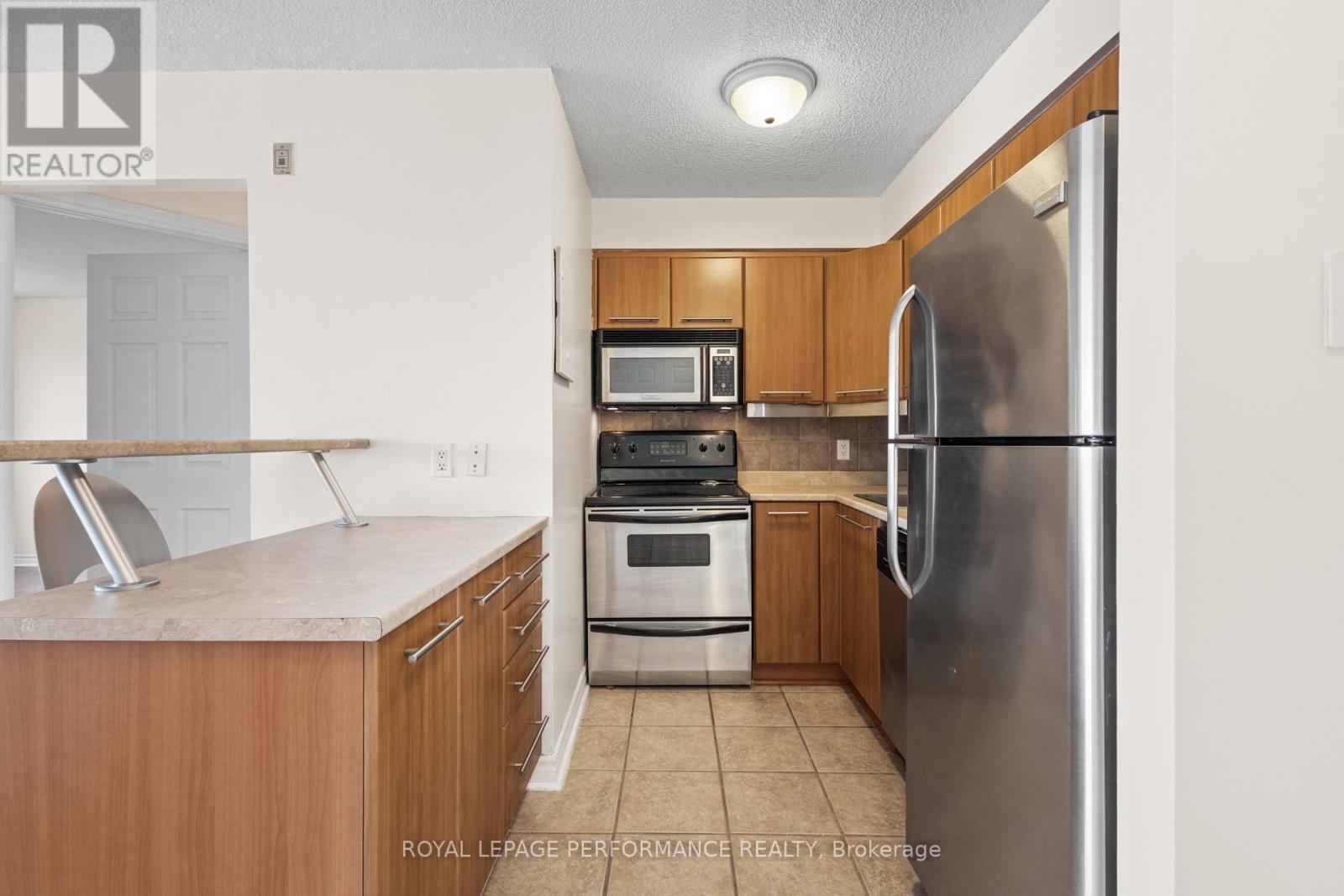 609 - 225 Alvin Road, Ottawa, Ontario  K1K 4H6 - Photo 10 - X12978392