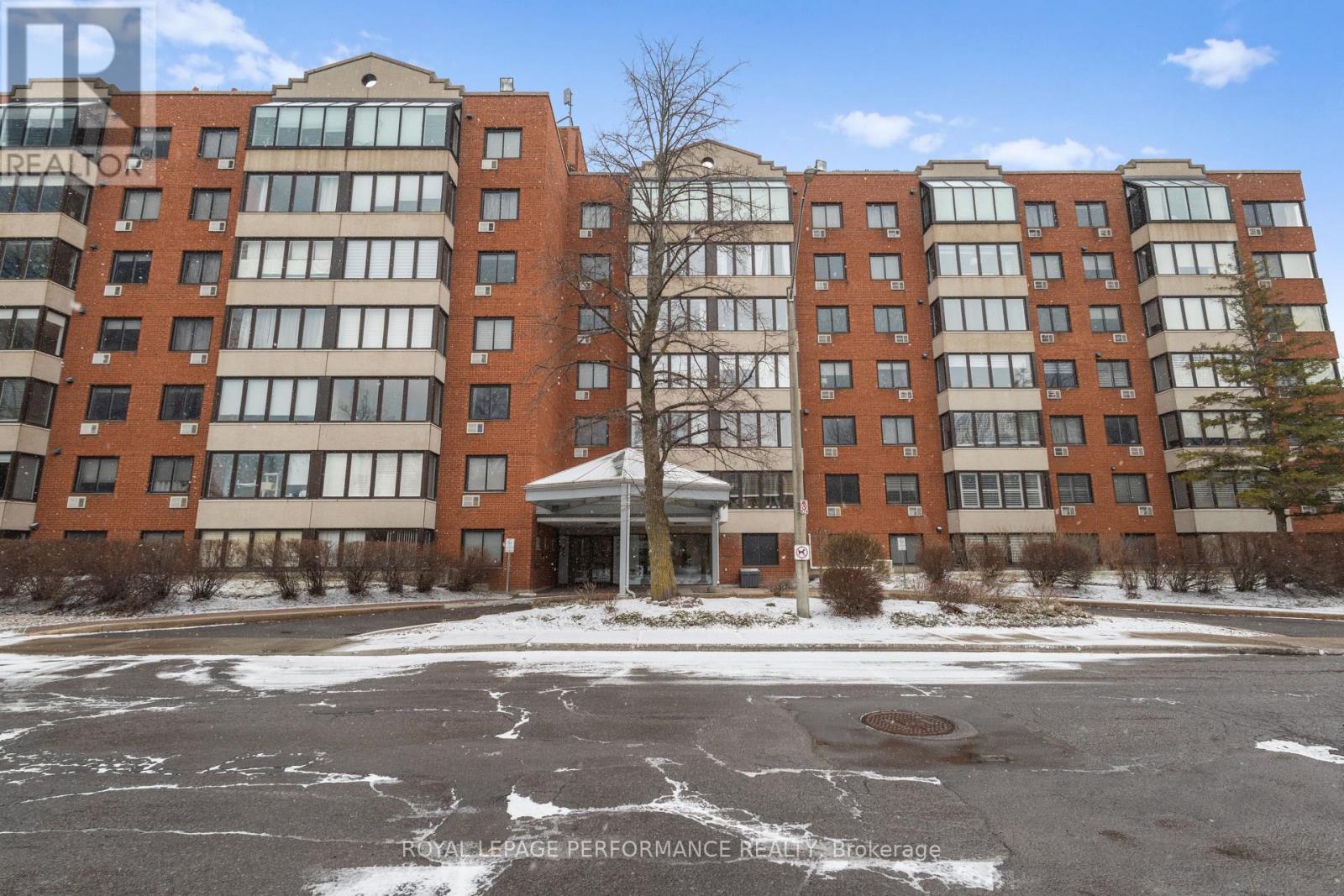 609 - 225 Alvin Road, Ottawa, Ontario  K1K 4H6 - Photo 2 - X12978392