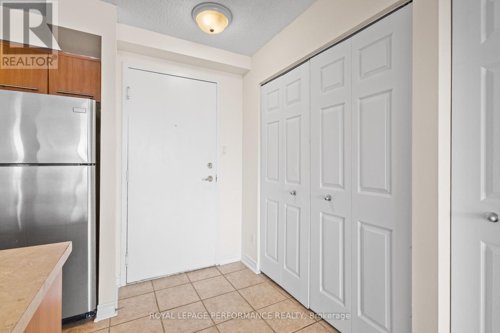 609 - 225 Alvin Road, Ottawa, Ontario  K1K 4H6 - Photo 7 - X12978392