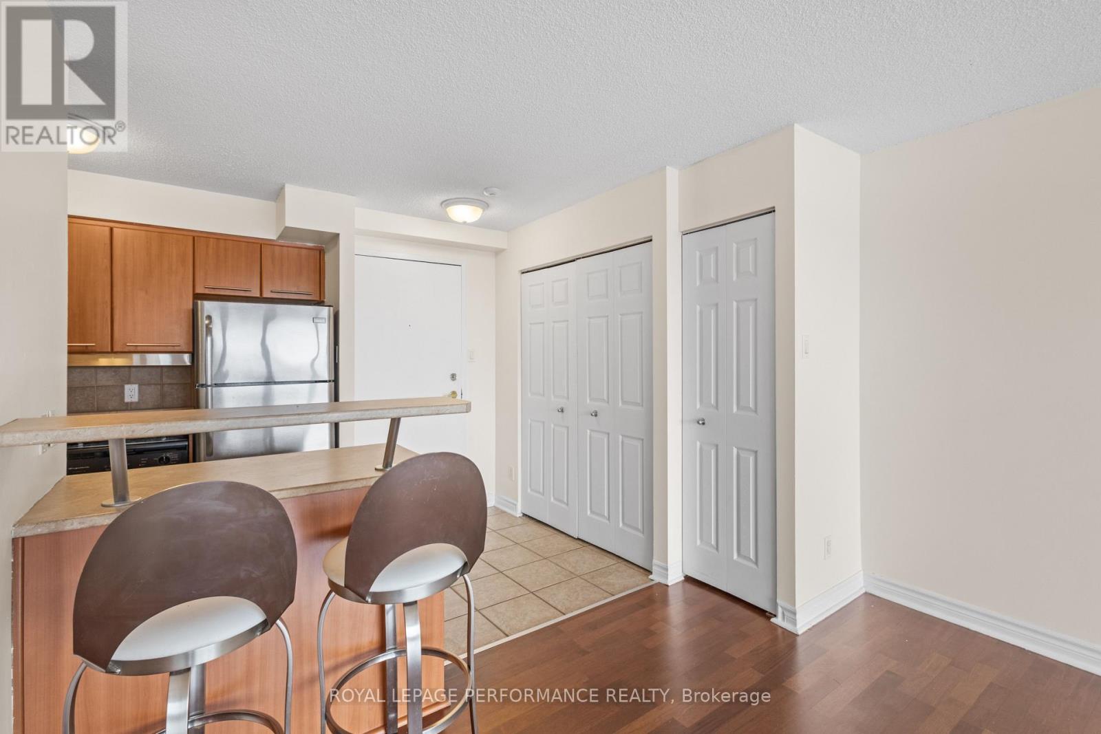 609 - 225 Alvin Road, Ottawa, Ontario  K1K 4H6 - Photo 8 - X12978392