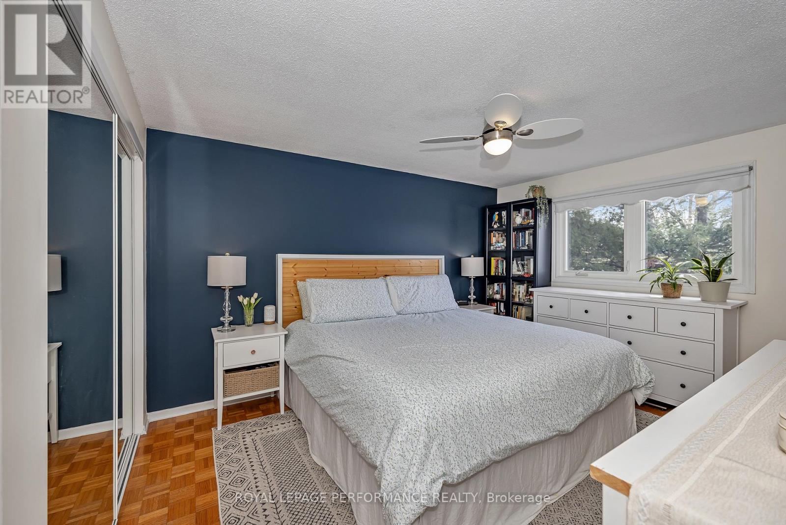 372 Phoenix Crescent, Ottawa, Ontario  K1E 1V7 - Photo 15 - X12978394