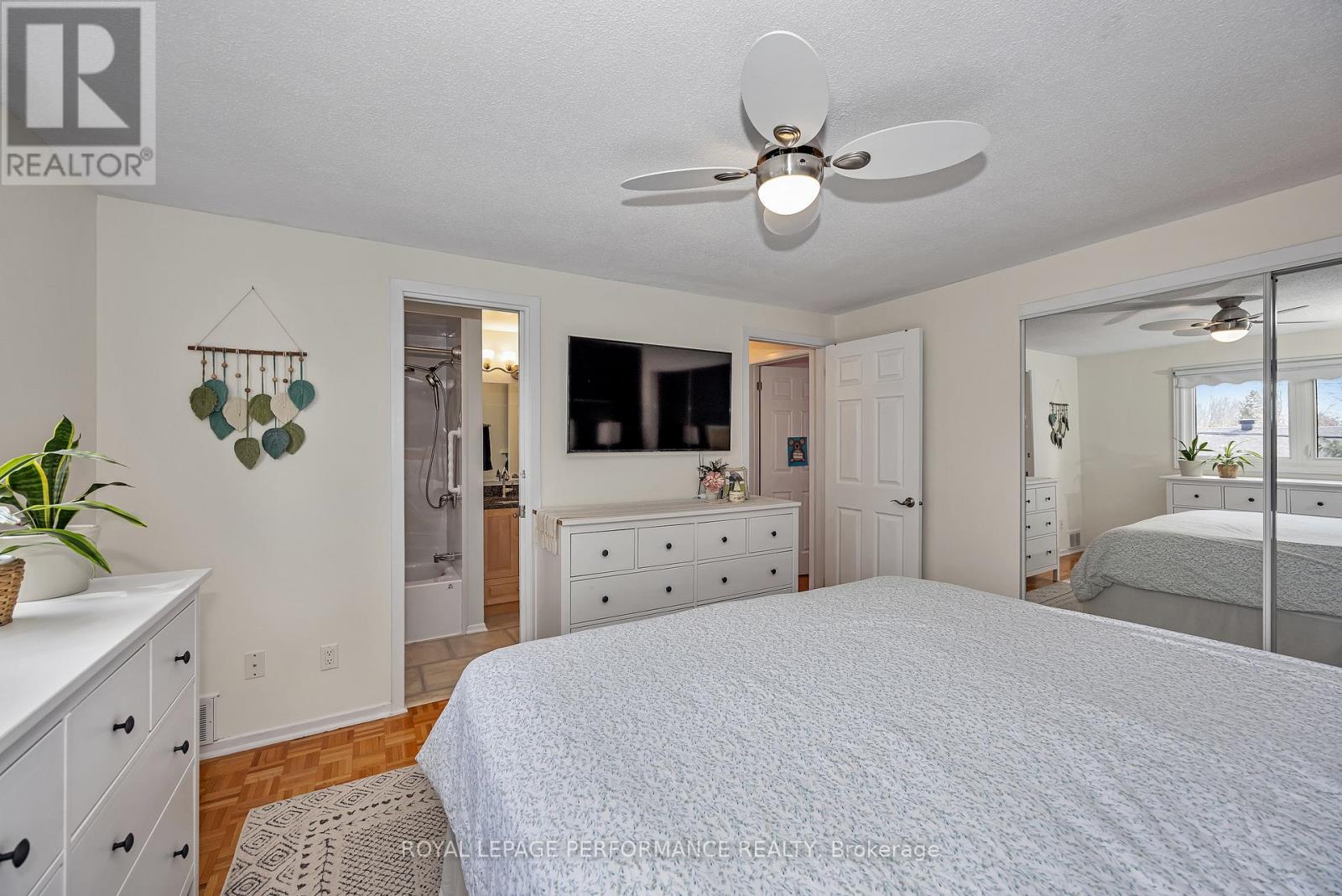 372 Phoenix Crescent, Ottawa, Ontario  K1E 1V7 - Photo 16 - X12978394