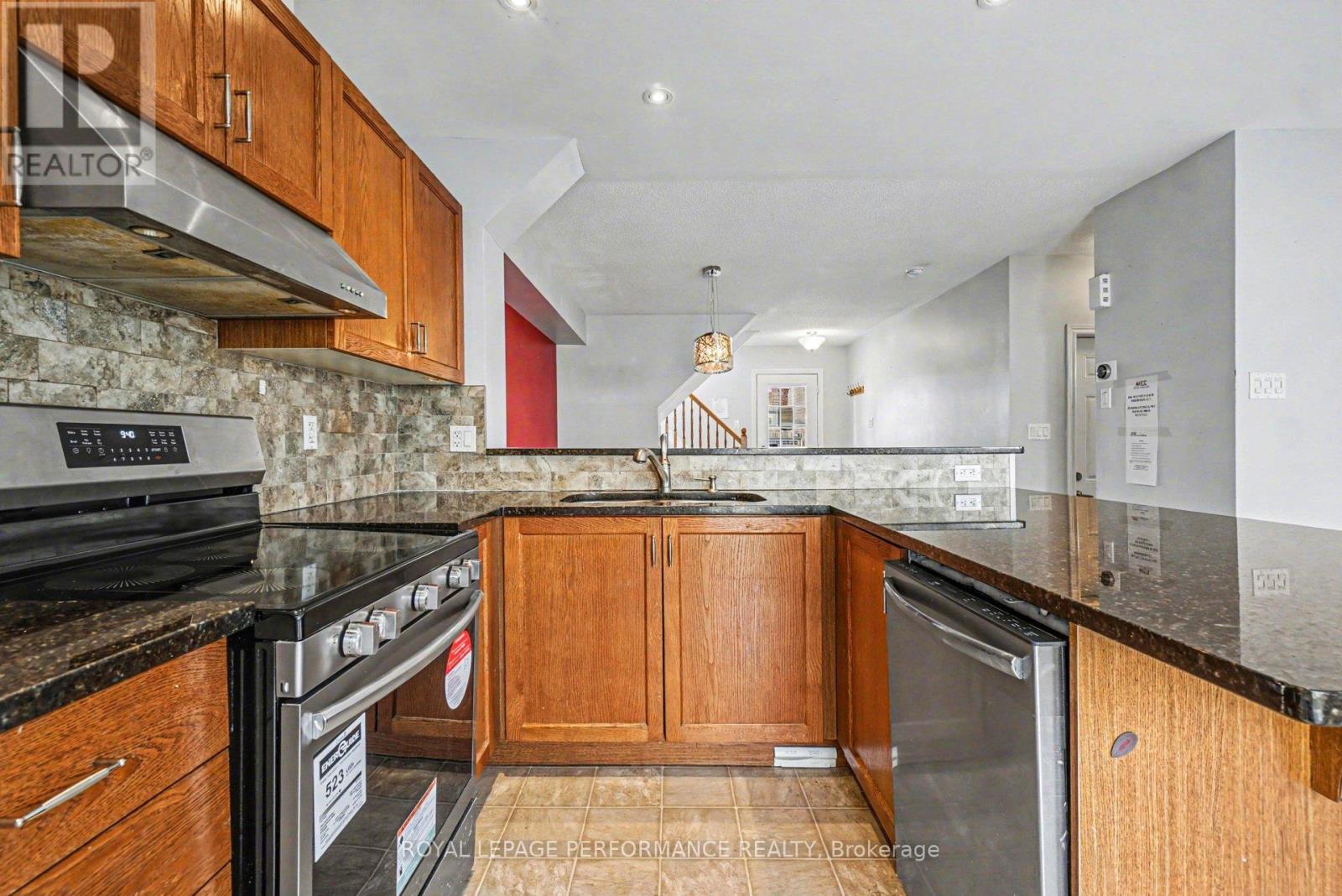 2733 Grand Canal Street, Ottawa, Ontario  K2J 0T1 - Photo 13 - X12978406