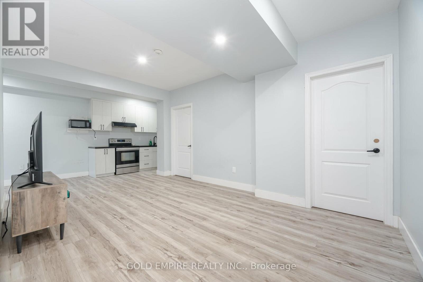 11786 Parson Road, Southwold, Ontario  N5P 3T2 - Photo 34 - X12978396