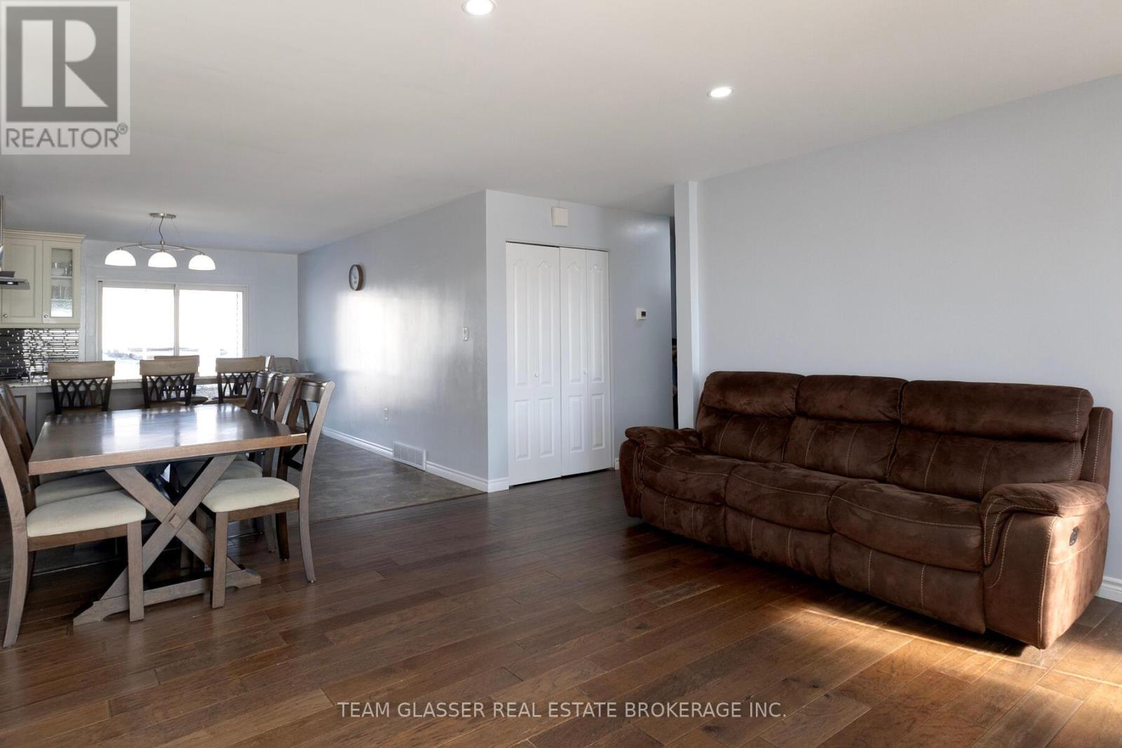 49728 Lyons Line Road, Malahide, Ontario N0L 2J0 - Photo 10 - X12978400