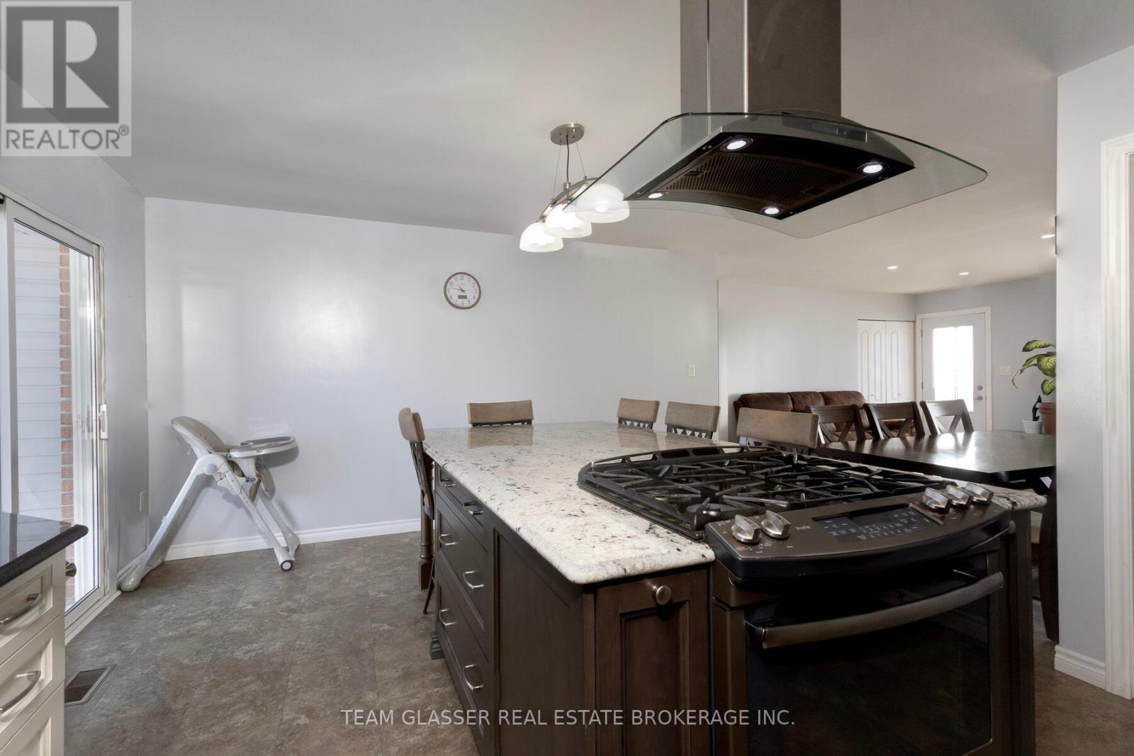 49728 Lyons Line Road, Malahide, Ontario N0L 2J0 - Photo 14 - X12978400