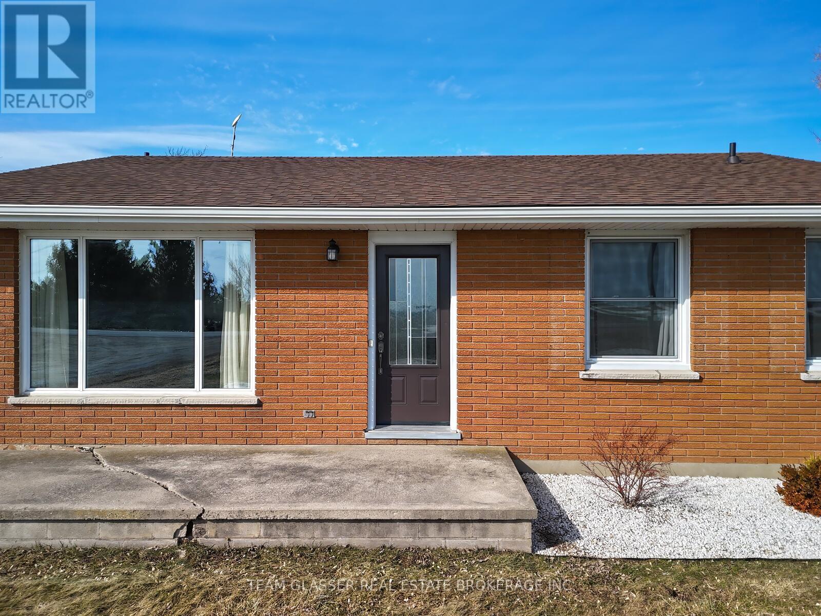49728 Lyons Line Road, Malahide, Ontario N0L 2J0 - Photo 6 - X12978400