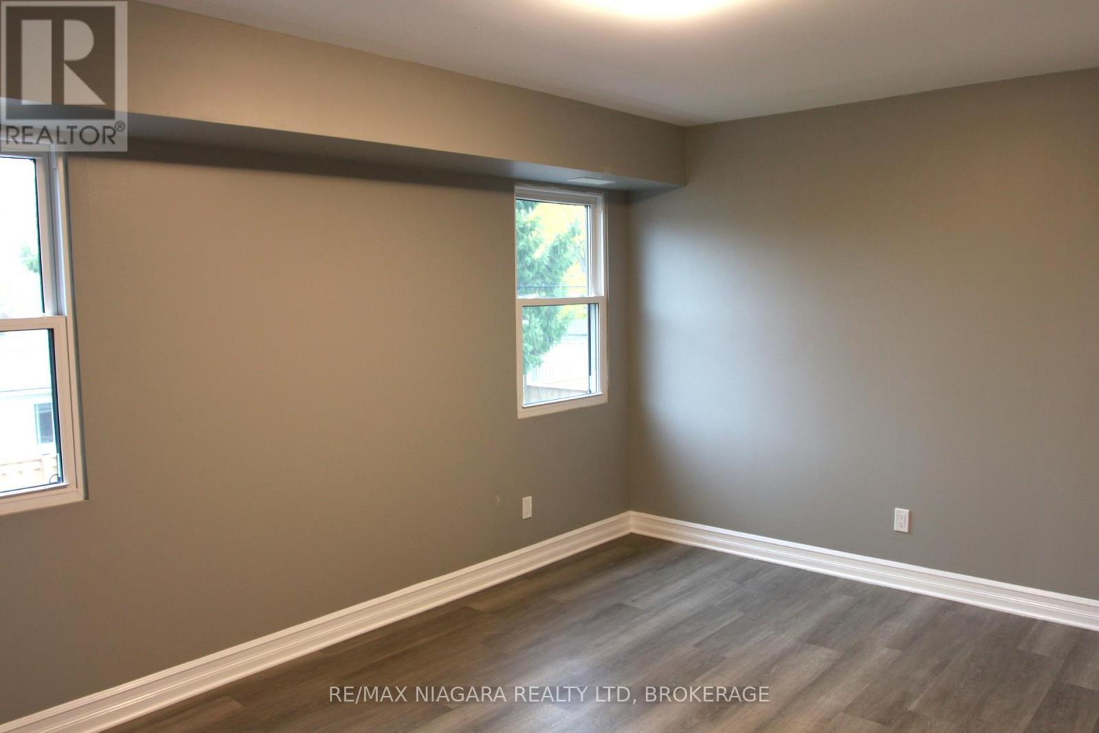 21 Wintemute Street, Fort Erie, Ontario  L2A 3N9 - Photo 19 - X12439523