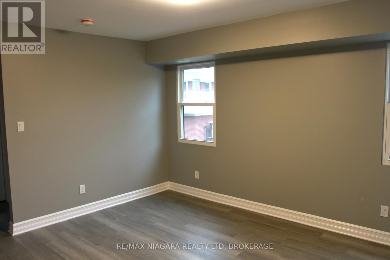 21 Wintemute Street, Fort Erie, Ontario  L2A 3N9 - Photo 17 - X12439523