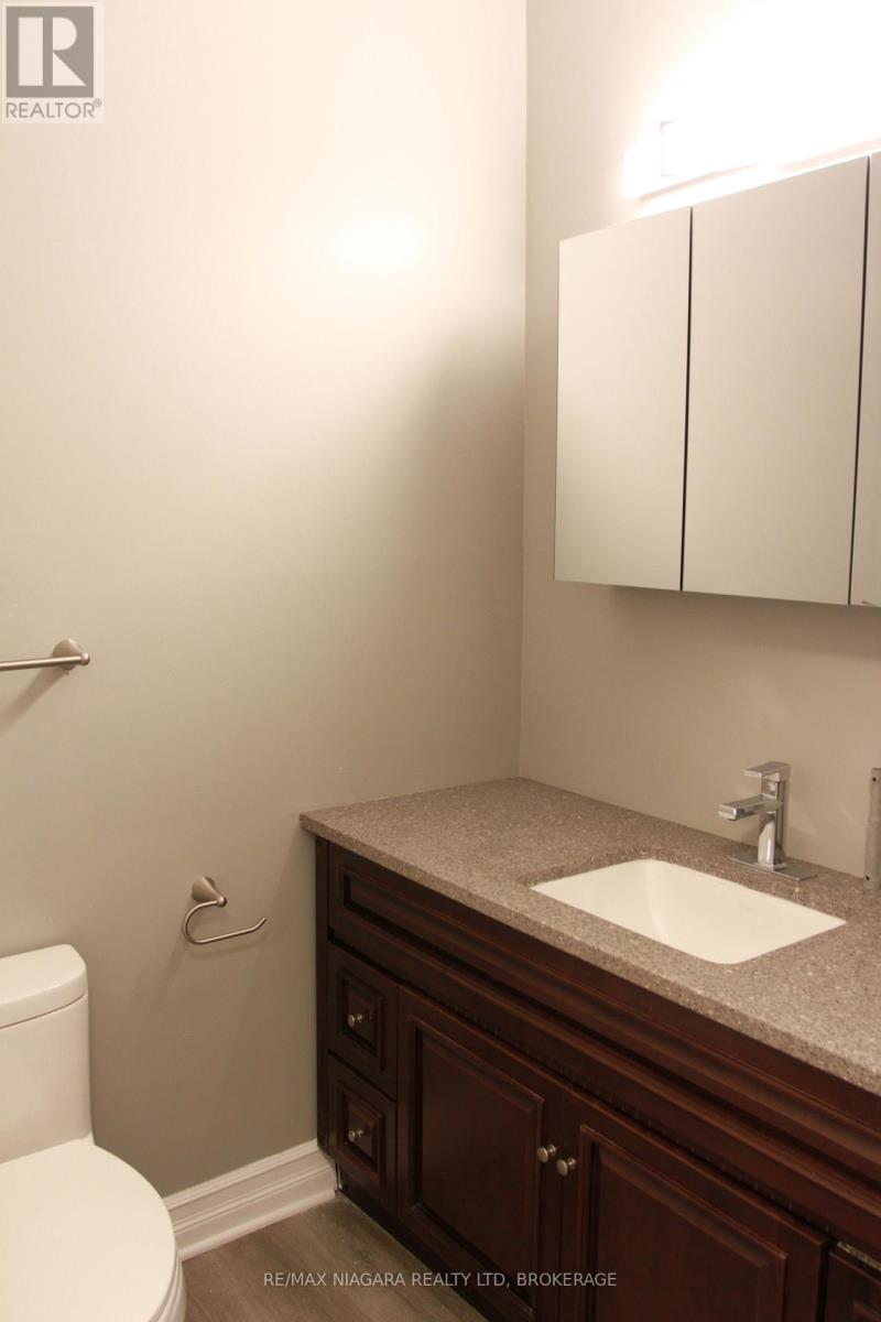 21 Wintemute Street, Fort Erie, Ontario  L2A 3N9 - Photo 14 - X12439523