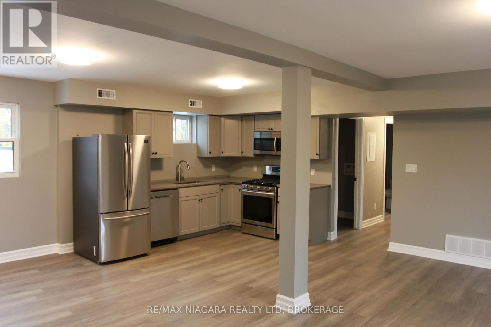 21 Wintemute Street, Fort Erie, Ontario  L2A 3N9 - Photo 22 - X12439523