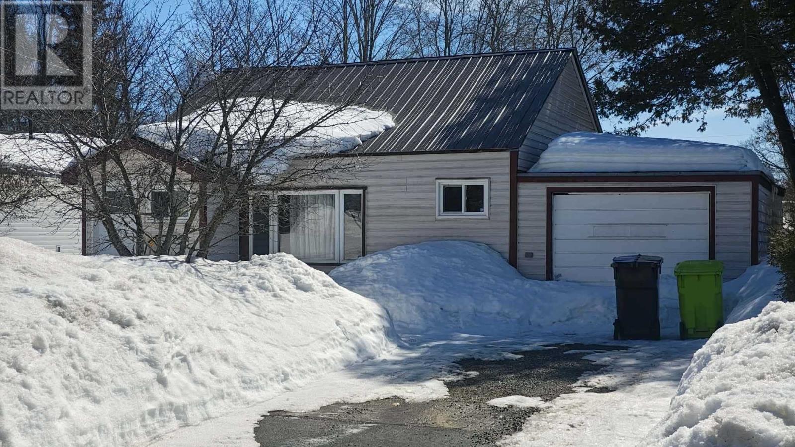 61 Curran DR, Sault Ste. Marie, Ontario