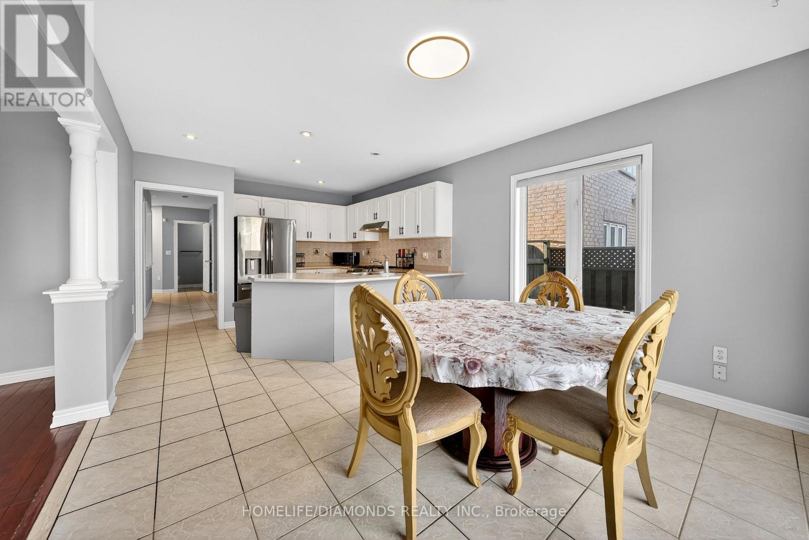 62 Don Minaker Drive, Brampton, Ontario  L6P 1R3 - Photo 10 - W12925412