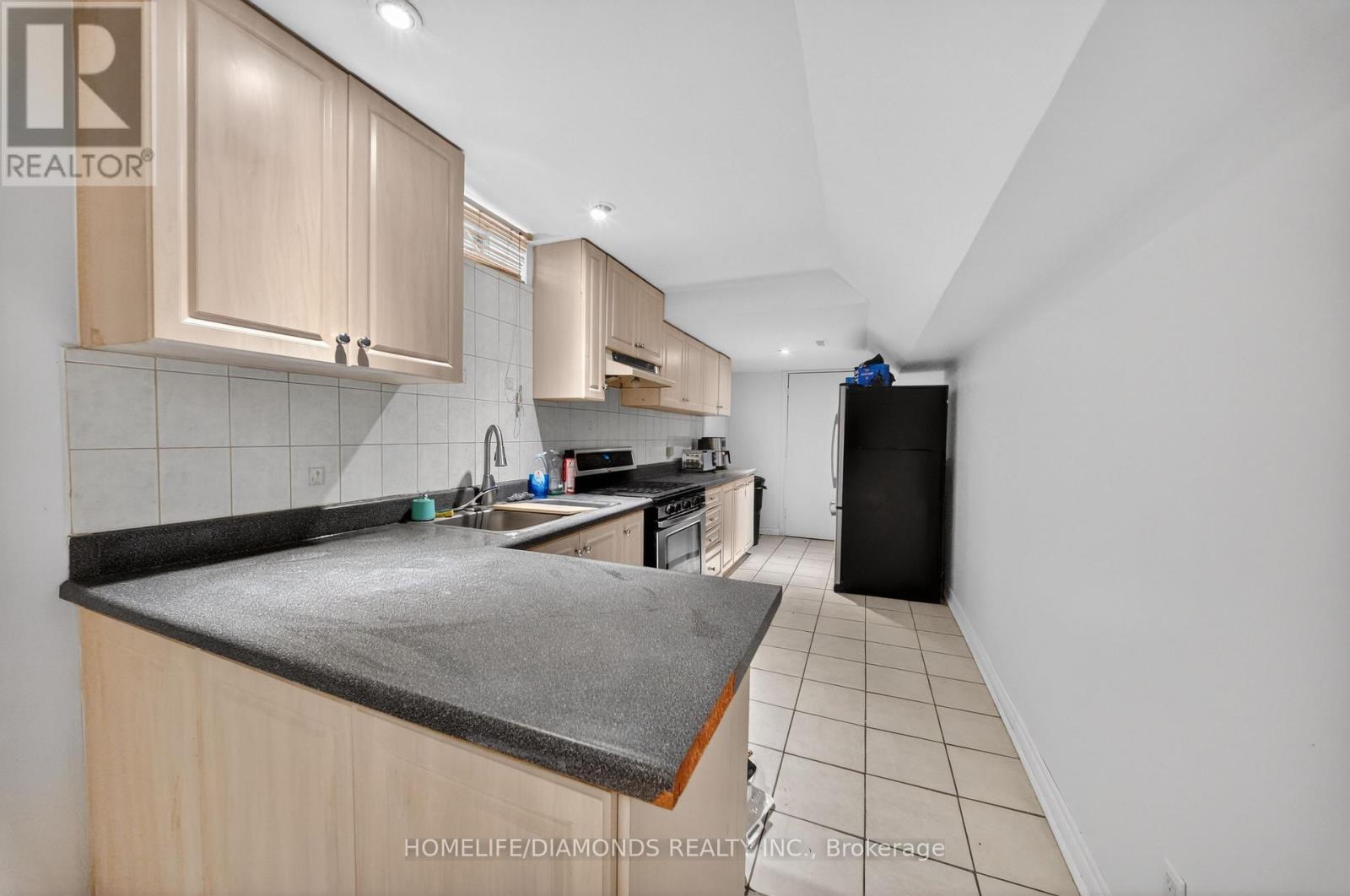 62 Don Minaker Drive, Brampton, Ontario  L6P 1R3 - Photo 37 - W12925412