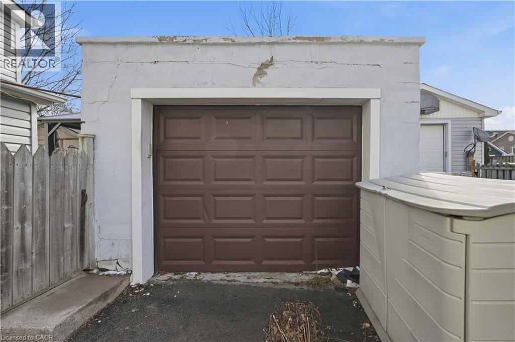 95 East 35th Street, Hamilton, Ontario  L8V 3X9 - Photo 27 - 40812660