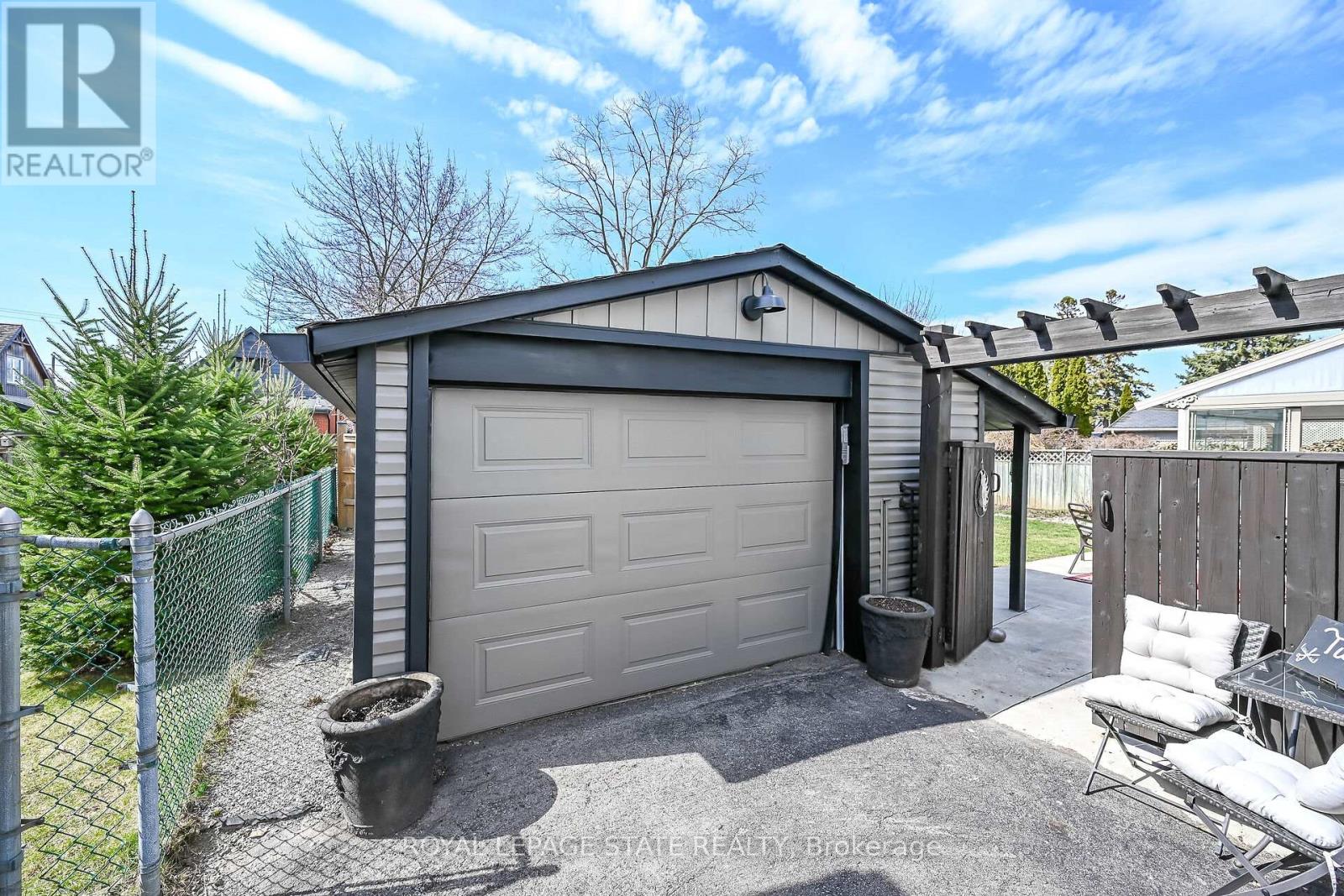 22 Marion Place, Hamilton, Ontario  L8G 1R7 - Photo 34 - X12974314