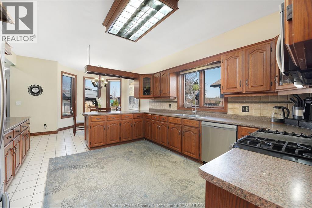 172 Pointe West Drive, Amherstburg, Ontario  N9V 3R6 - Photo 10 - 26007667