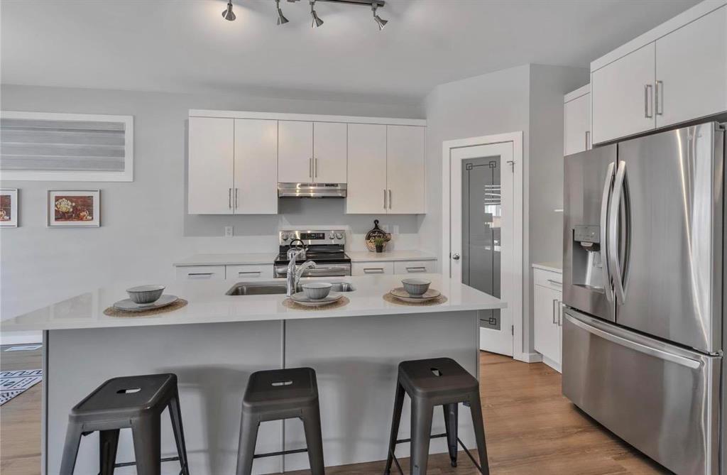 13 Gendron Way, Winnipeg, Manitoba  R2C 5T4 - Photo 3 - 202606762
