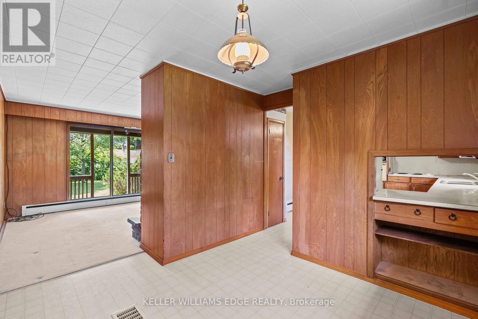 1352 Centre Road, Hamilton, Ontario  L0R 1H1 - Photo 7 - X8249546