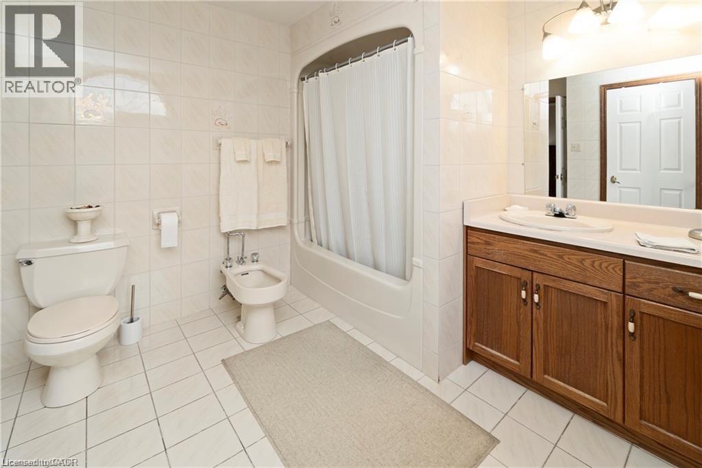 266 Sumach Drive, Burlington, Ontario  L7T 0B5 - Photo 22 - 40818345