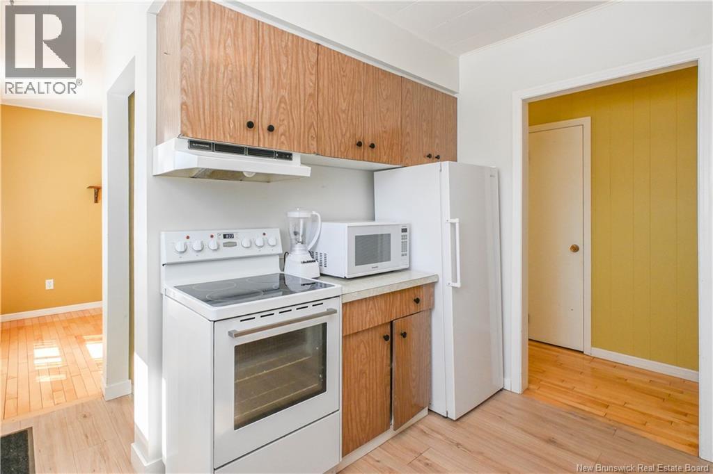 148 Des Pins Street, Shippagan, New Brunswick  E8S 1K2 - Photo 3 - NB136867