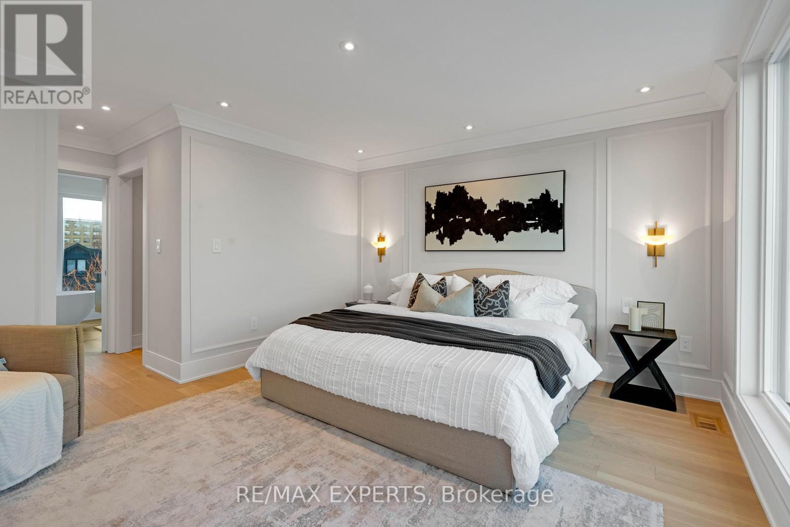 15 Holland Park Avenue, Toronto, Ontario  M6C 1M2 - Photo 25 - C12978372