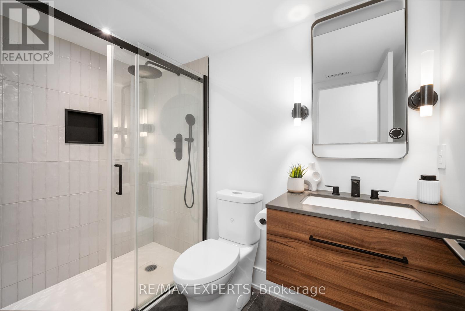 15 Holland Park Avenue, Toronto, Ontario  M6C 1M2 - Photo 38 - C12978372